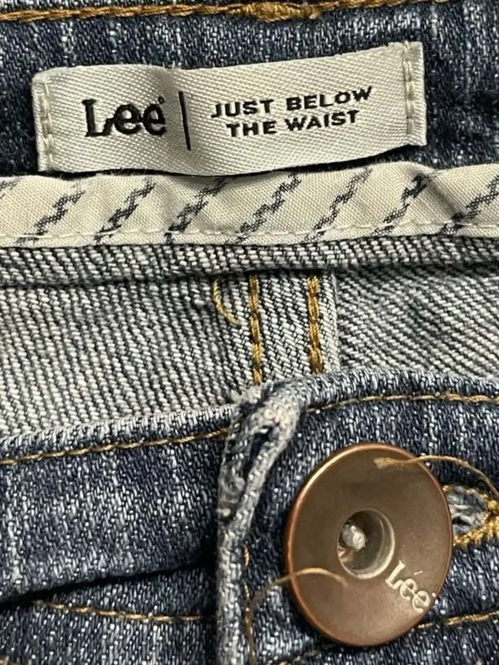 Lee Just Below The Waist Denim Bermuda Shorts Size 12 Medium Wash